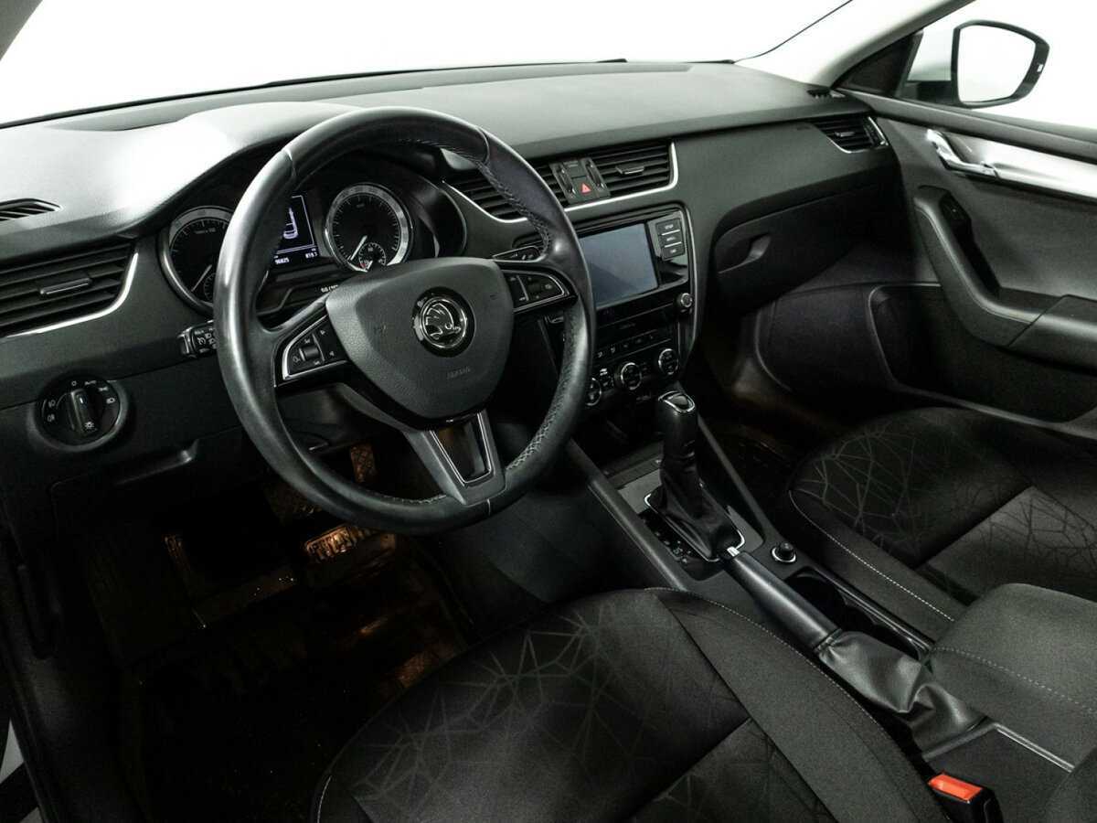 Купить Skoda Octavia с пробегом. Фото: #10