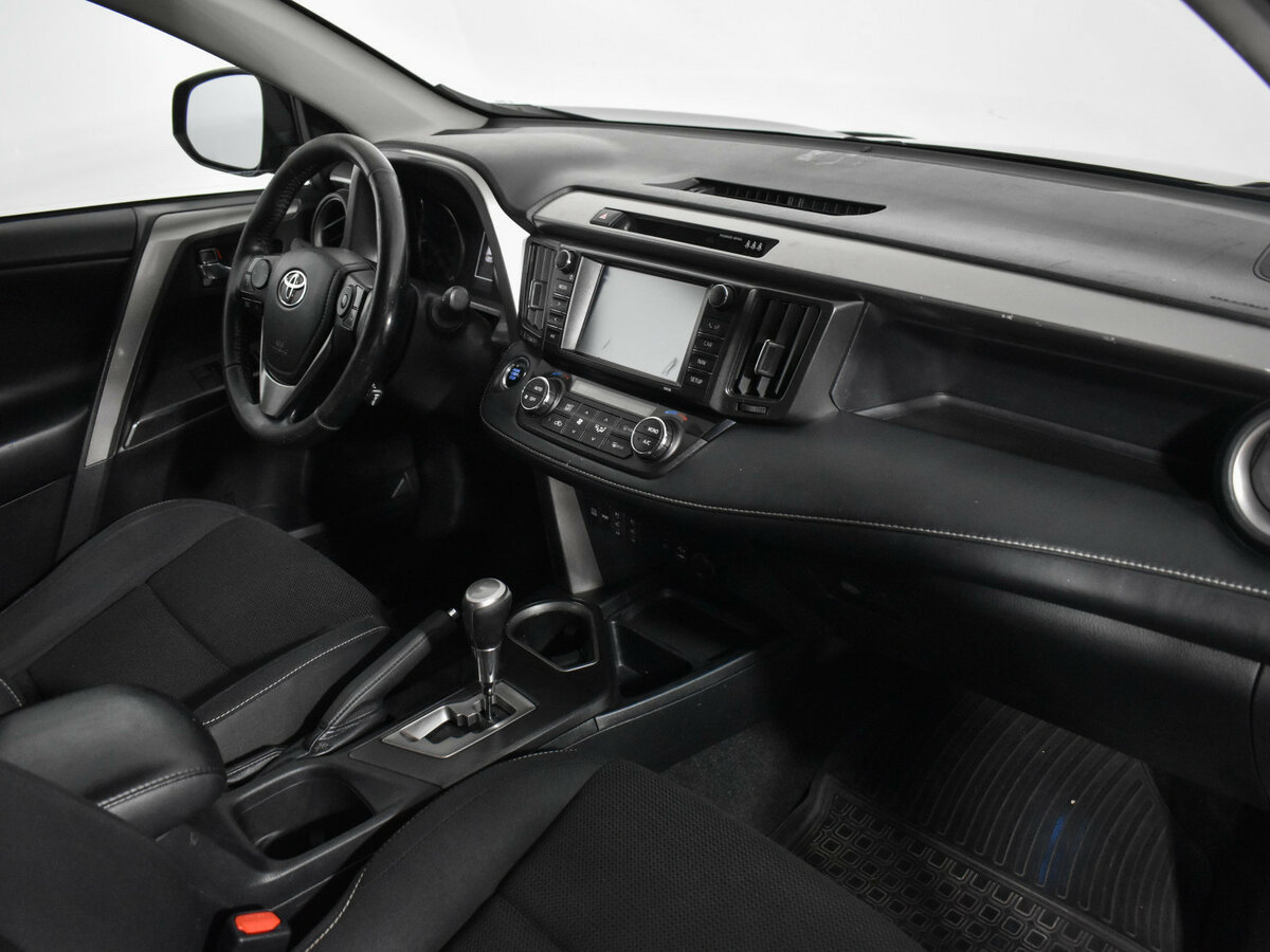 Купить Toyota RAV4 с пробегом. Фото: #11