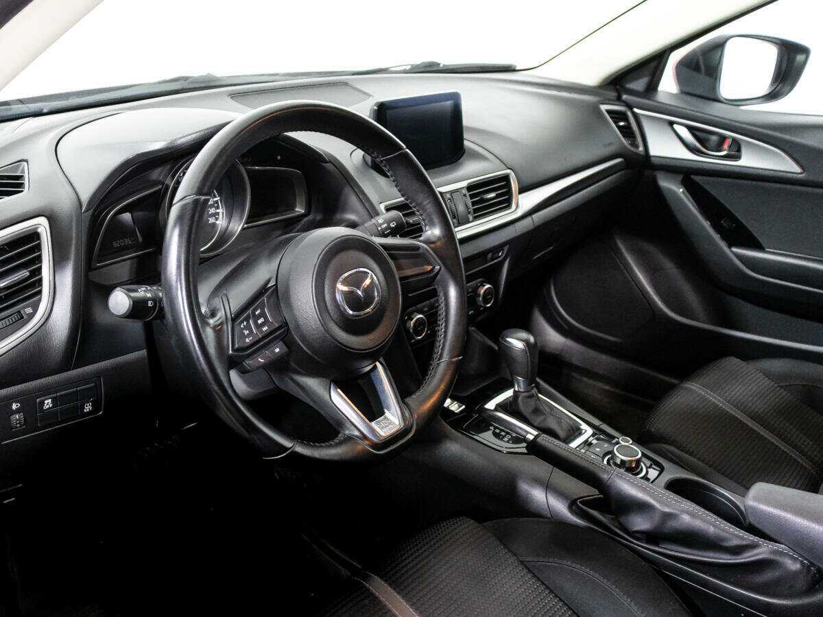 Купить Mazda 3 с пробегом. Фото: #10