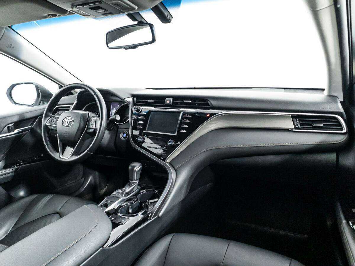 Купить Toyota Camry с пробегом. Фото: #8