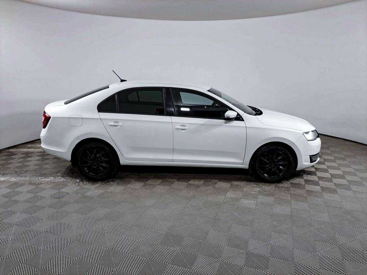 Купить Skoda Rapid с пробегом. Фото: #3