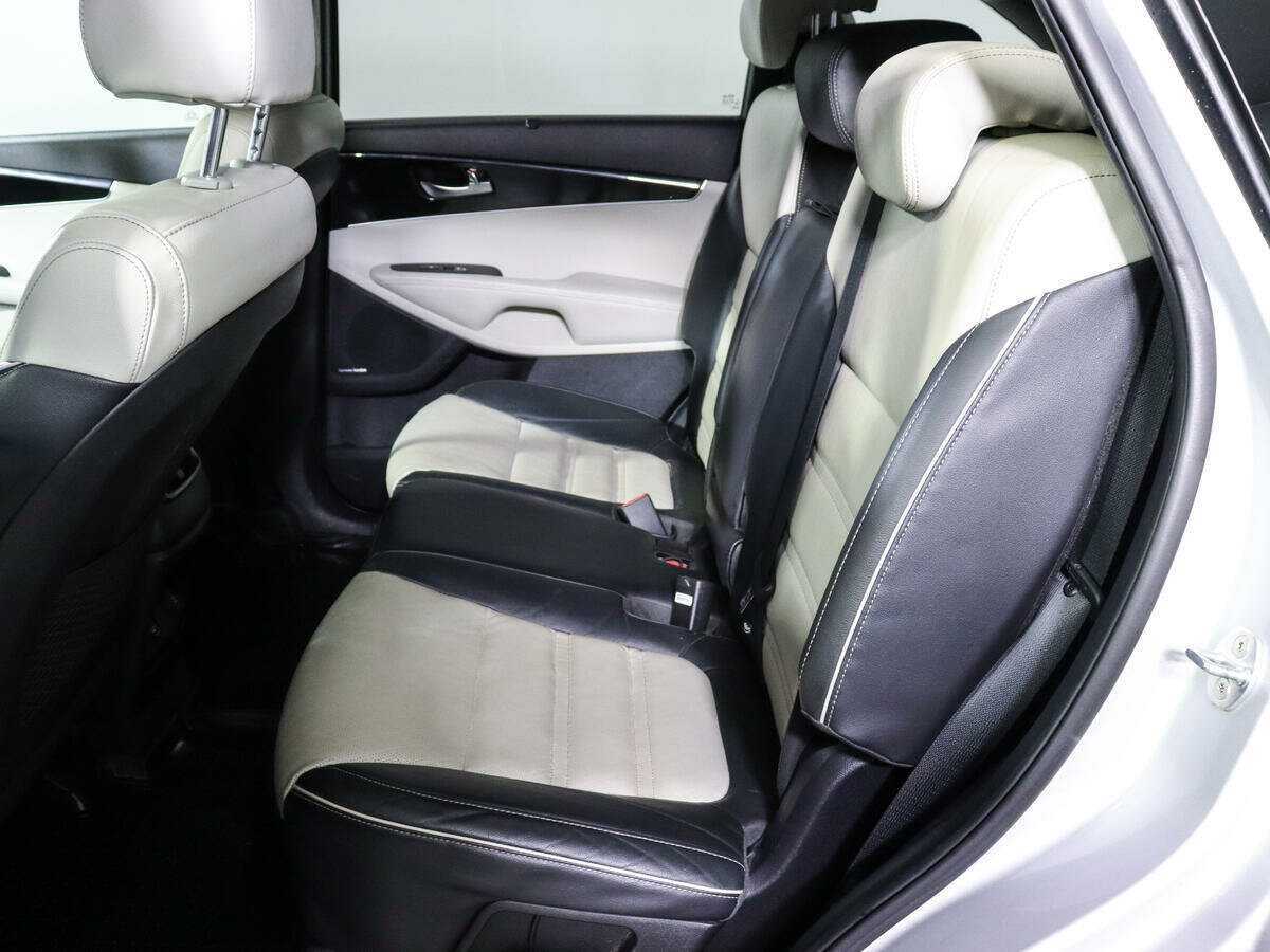 Купить Kia Sorento с пробегом. Фото: #6