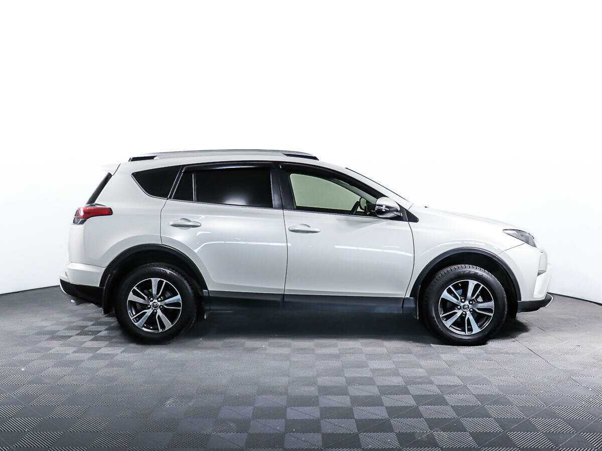 Купить Toyota RAV4 с пробегом. Фото: #1