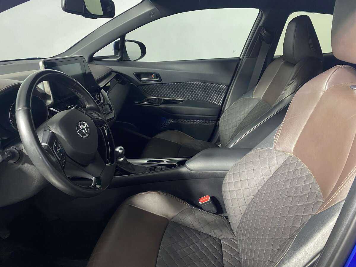 Купить Toyota C-HR с пробегом. Фото: #6