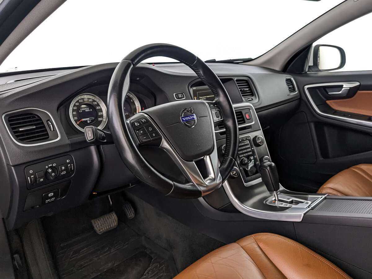 Купить Volvo S60 с пробегом. Фото: #13