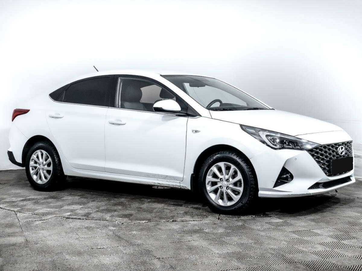 Купить Hyundai Solaris с пробегом. Фото: #1