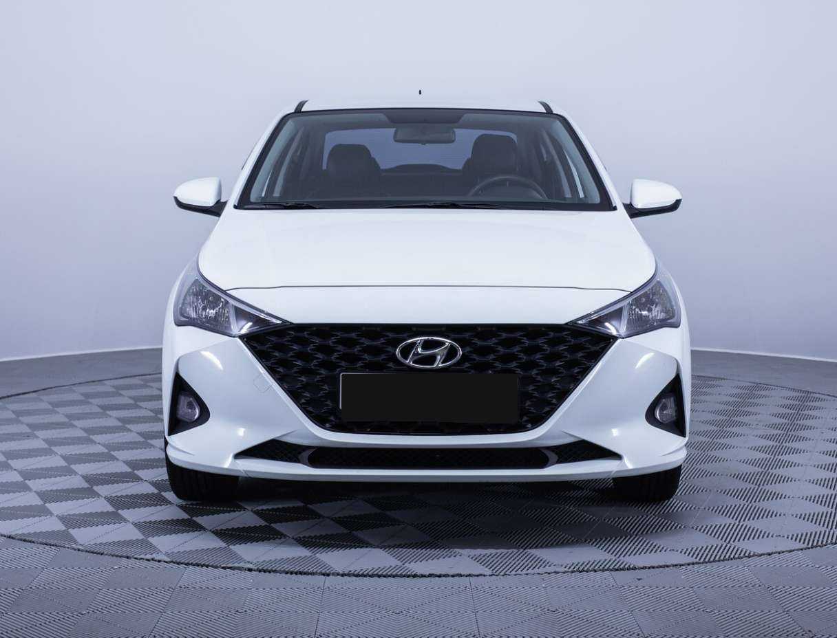 Купить Hyundai Solaris с пробегом. Фото: #1