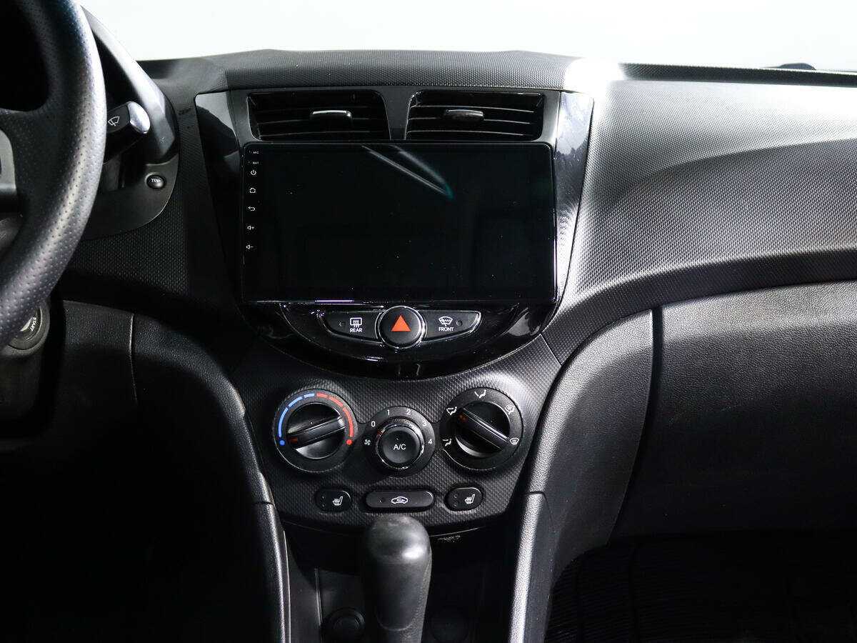 Купить Hyundai Solaris с пробегом. Фото: #12