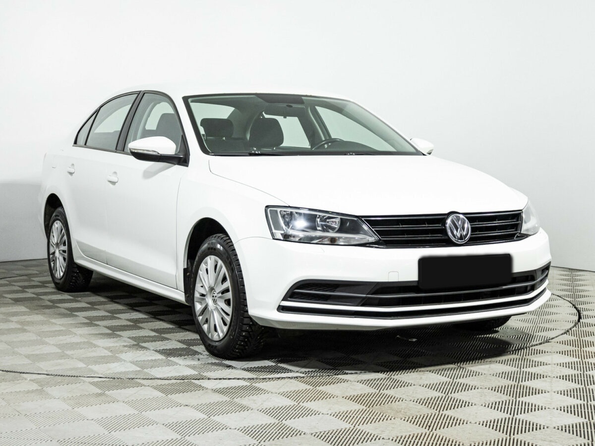 Купить Volkswagen Jetta с пробегом. Фото: #2