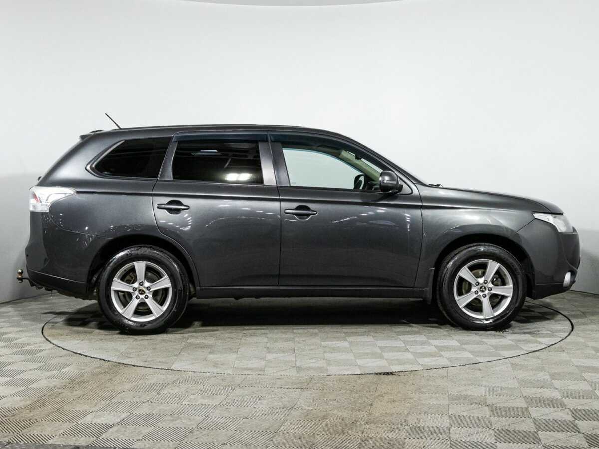 Купить Mitsubishi Outlander с пробегом. Фото: #3