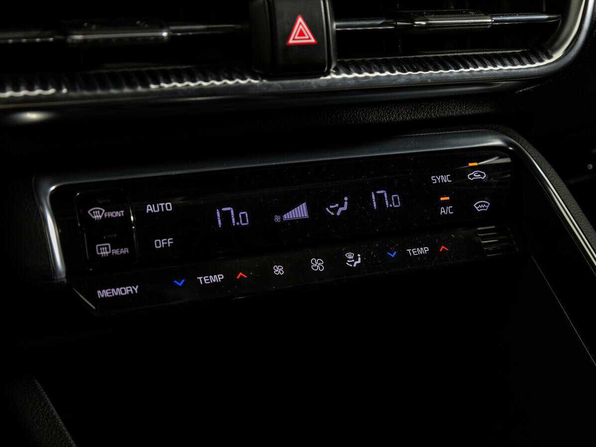 Купить Kia K5 с пробегом. Фото: #20