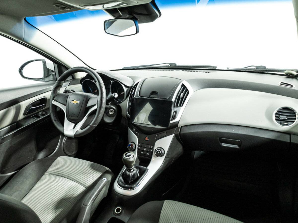 Купить Chevrolet Cruze с пробегом. Фото: #8