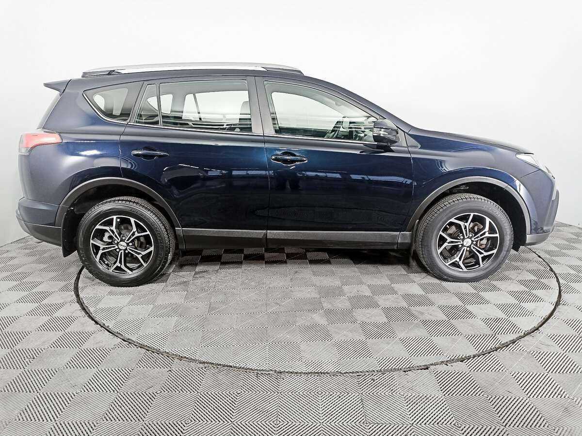 Купить Toyota RAV4 с пробегом. Фото: #3