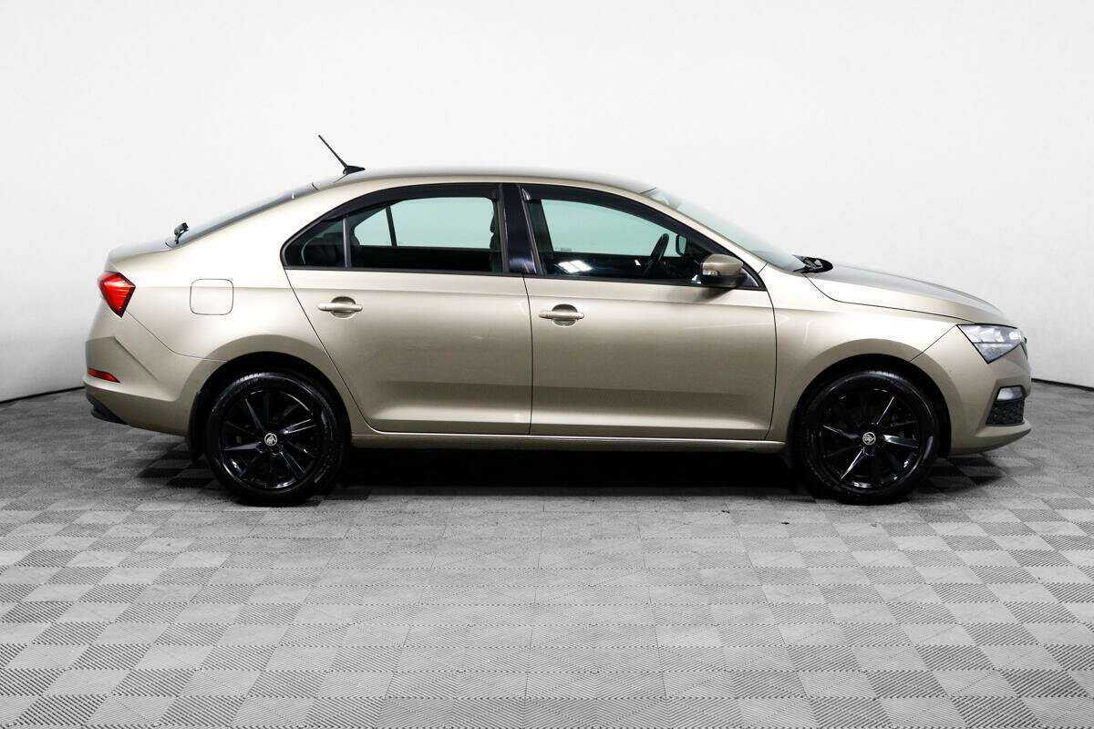 Купить Skoda Rapid с пробегом. Фото: #3