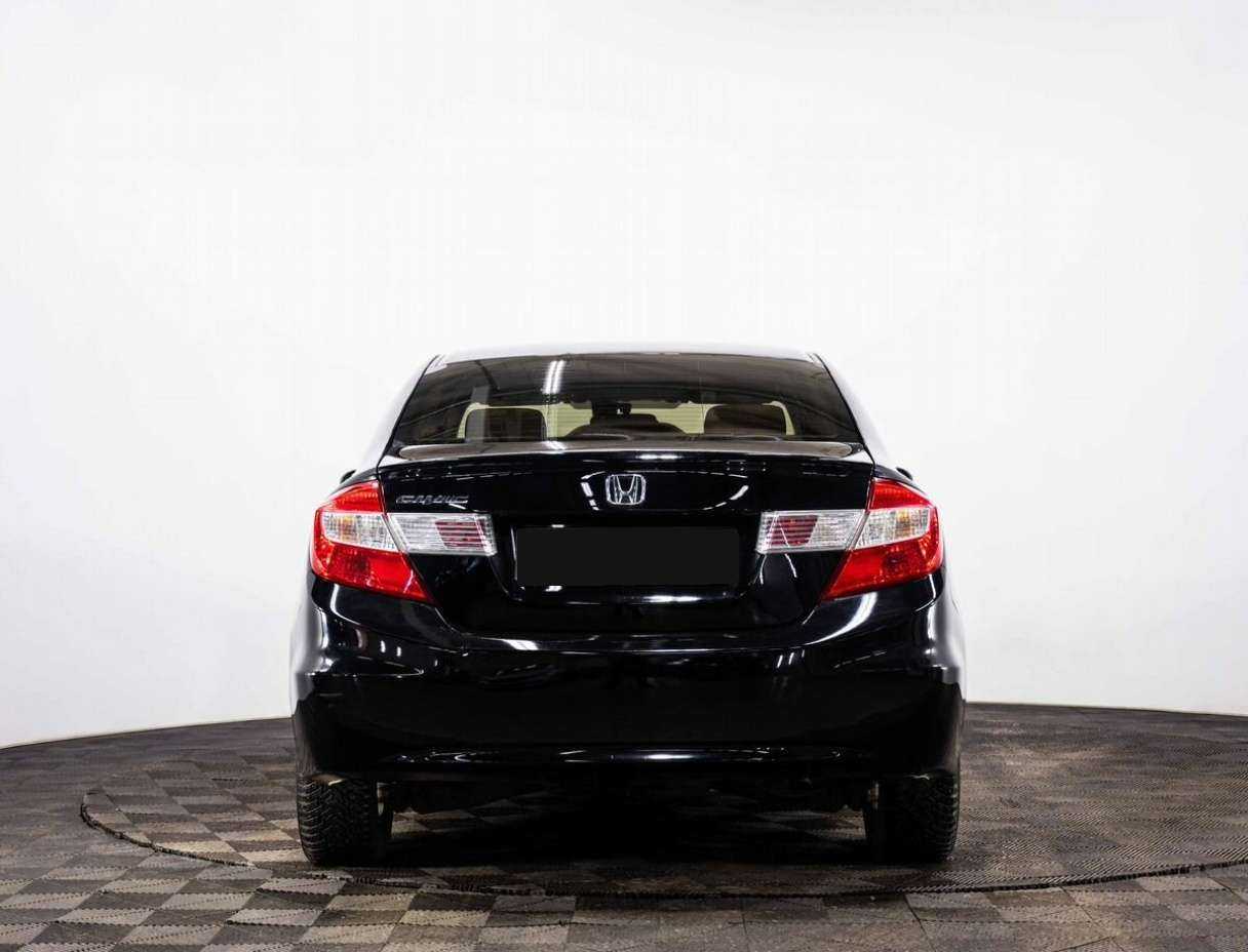 Купить Honda Civic с пробегом. Фото: #4