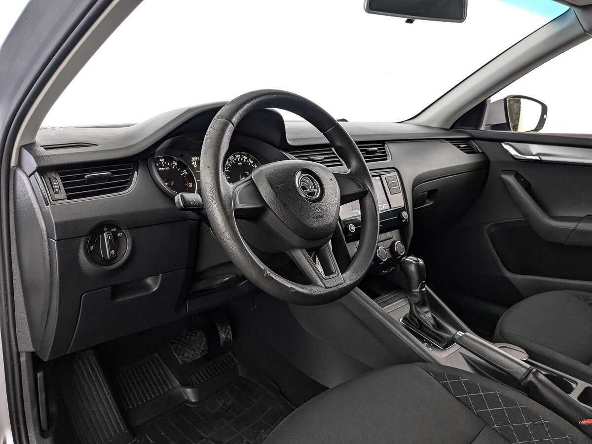 Купить Skoda Octavia с пробегом. Фото: #10