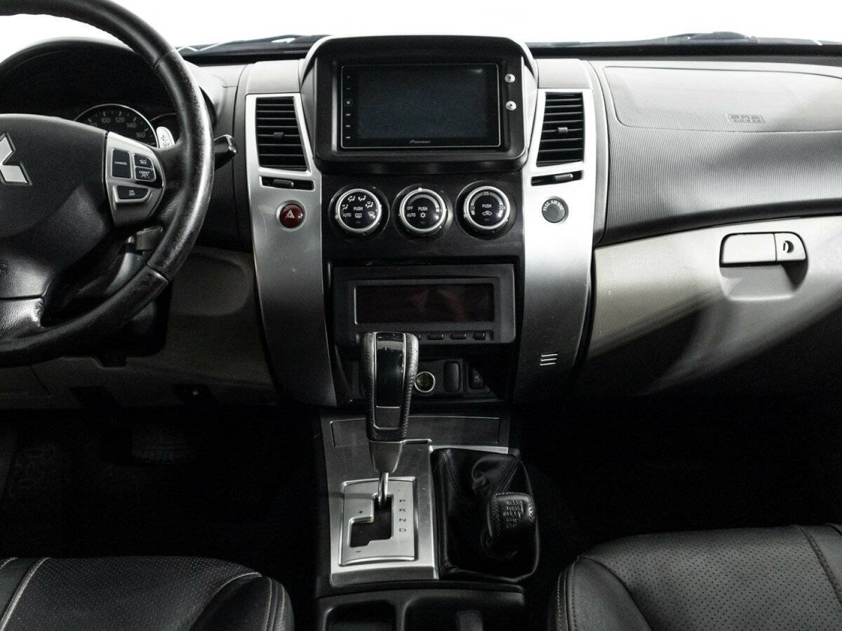 Купить Mitsubishi Pajero Sport с пробегом. Фото: #13