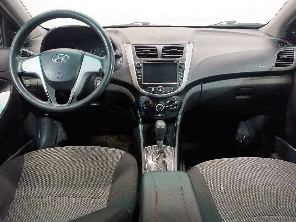 Купить Hyundai Solaris с пробегом. Фото: #8