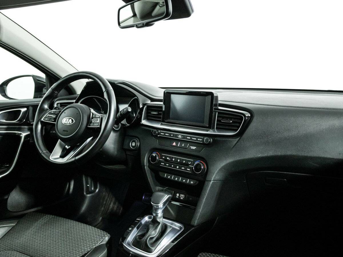 Купить Kia Ceed с пробегом. Фото: #8