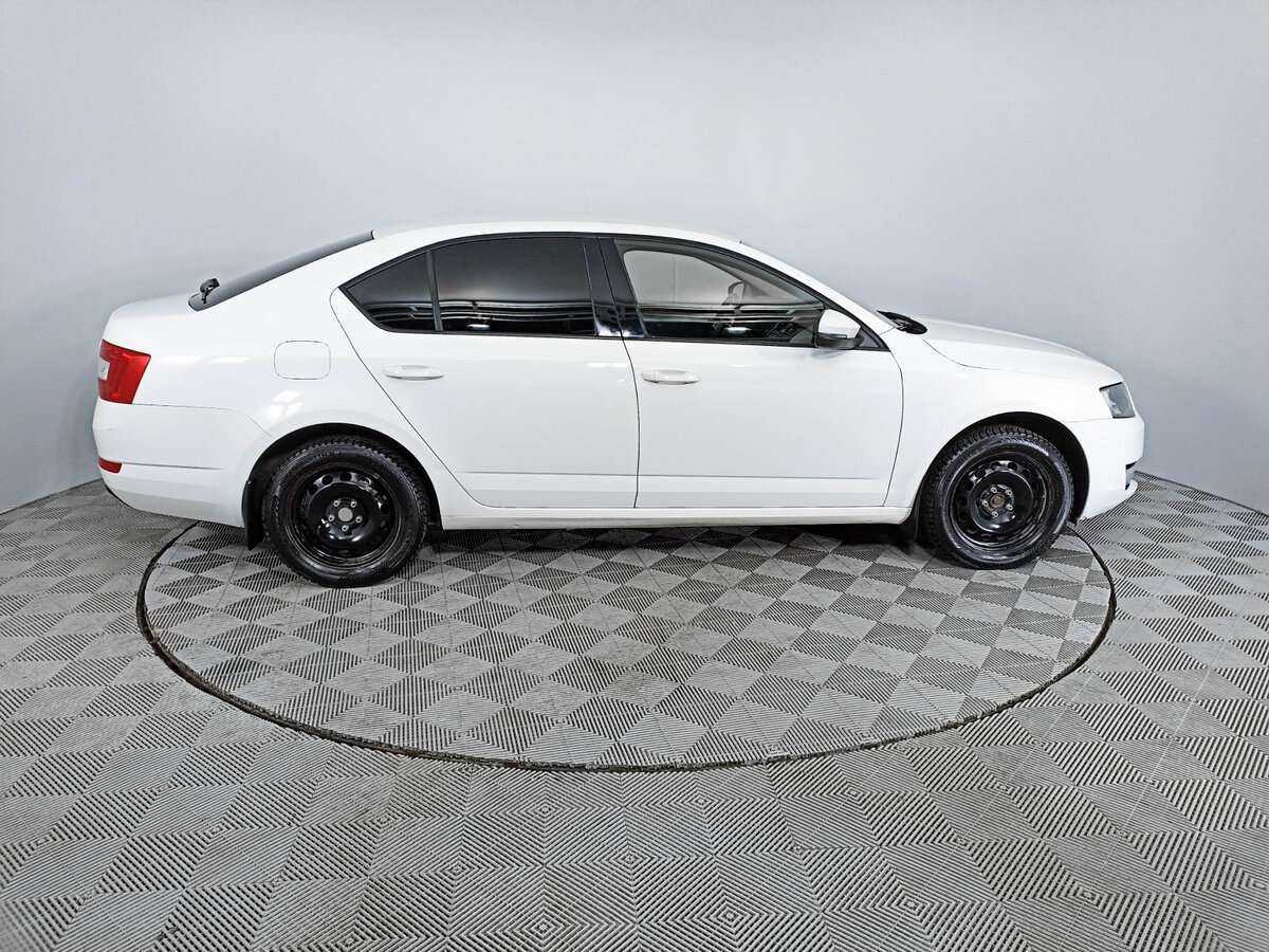 Купить Skoda Octavia с пробегом. Фото: #3