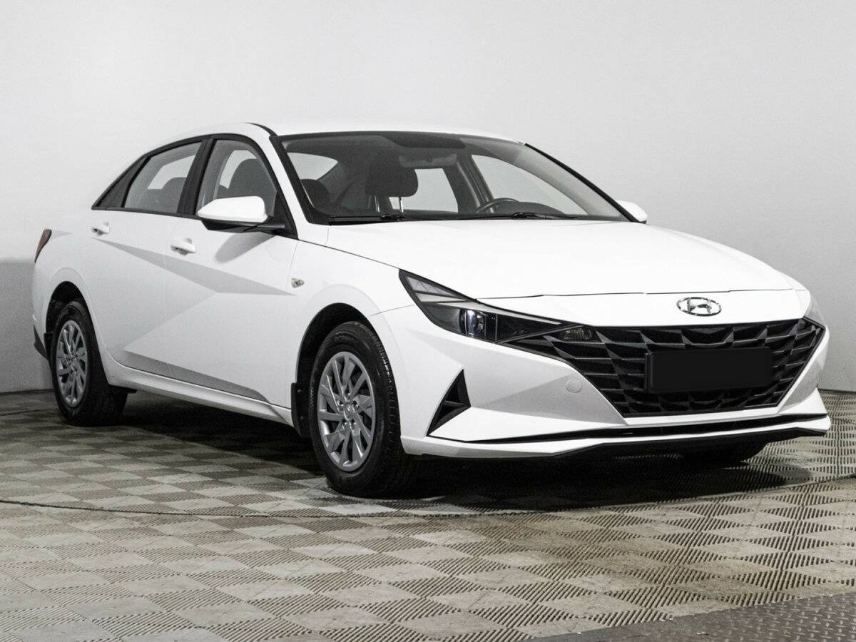 Купить Hyundai Elantra с пробегом. Фото: #2