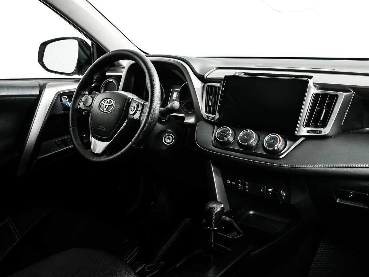 Купить Toyota RAV4 с пробегом. Фото: #7