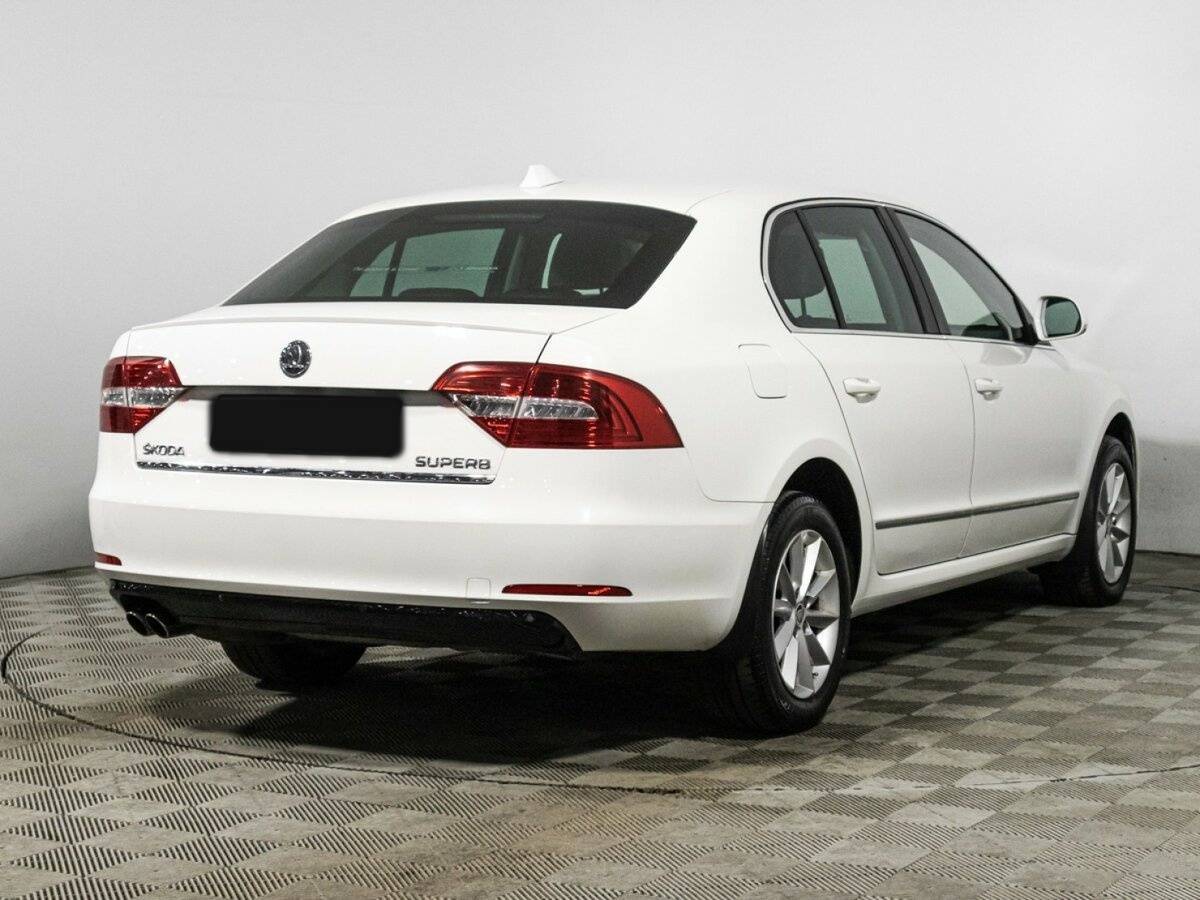 Купить Skoda Superb с пробегом. Фото: #4