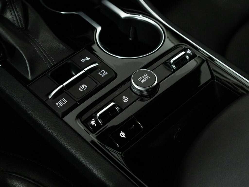 Купить Kia K5 с пробегом. Фото: #22