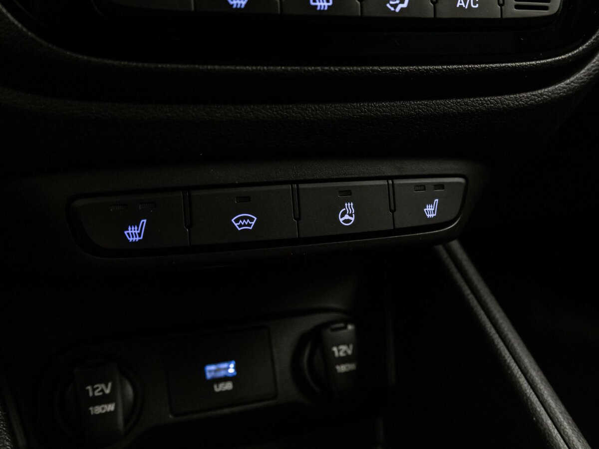 Купить Hyundai Solaris с пробегом. Фото: #11