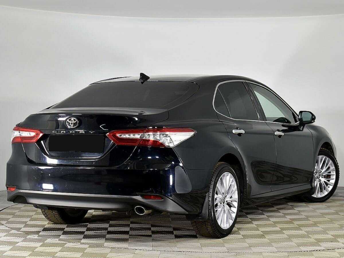 Купить Toyota Camry с пробегом. Фото: #1