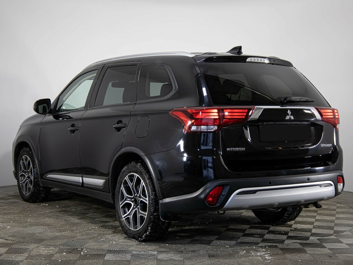 Купить Mitsubishi Outlander с пробегом. Фото: #5
