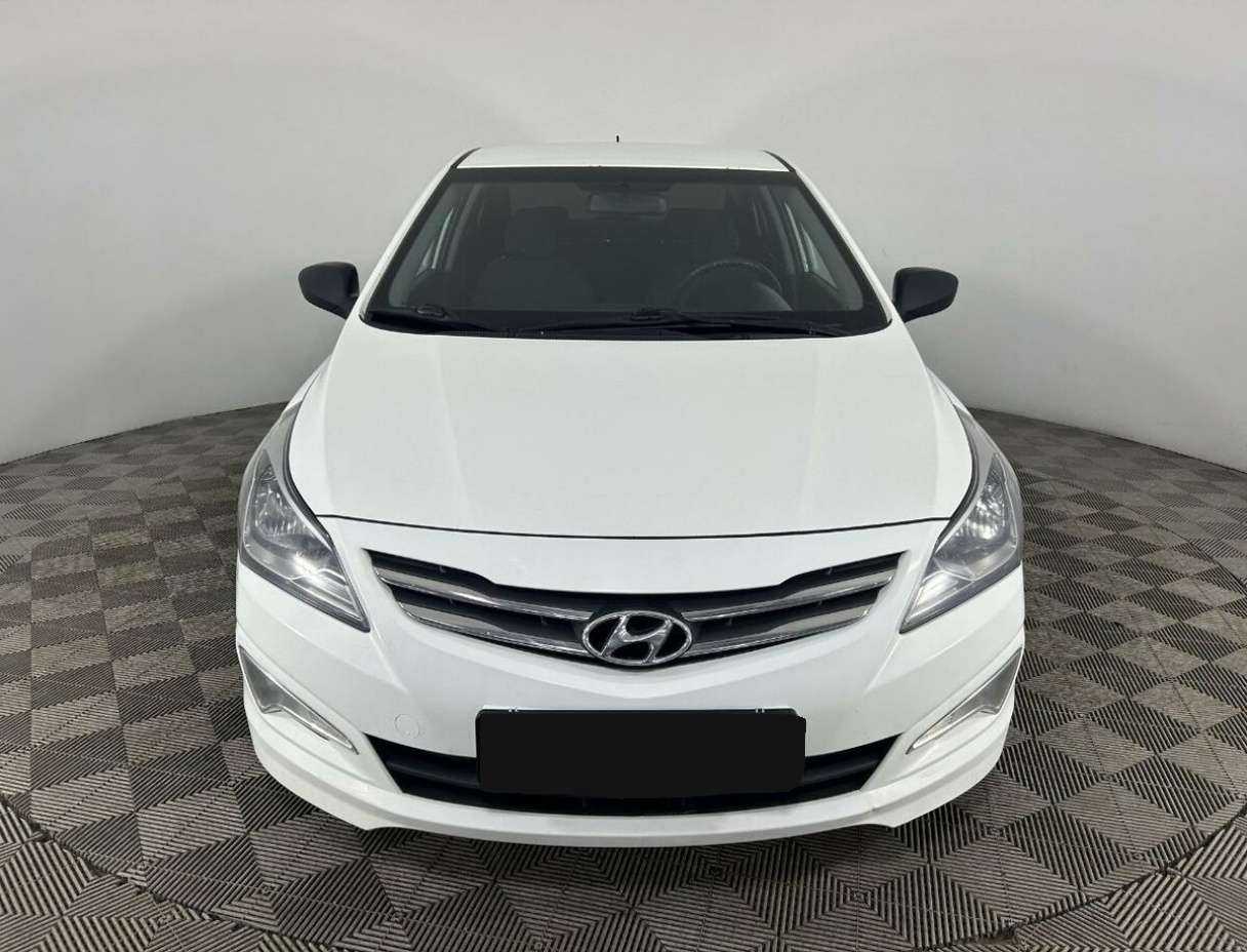 Купить Hyundai Solaris с пробегом. Фото: #1