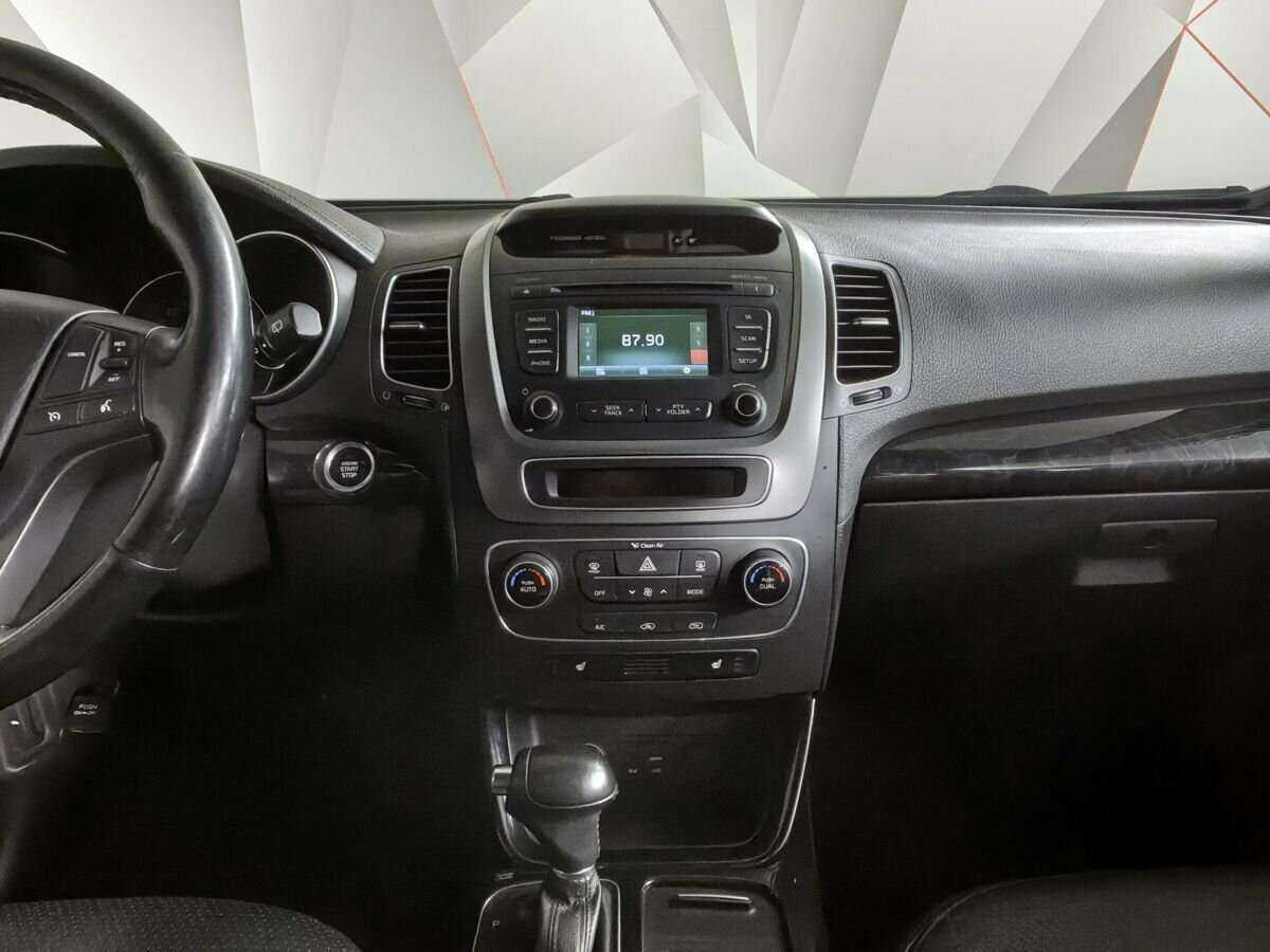 Купить Kia Sorento с пробегом. Фото: #10