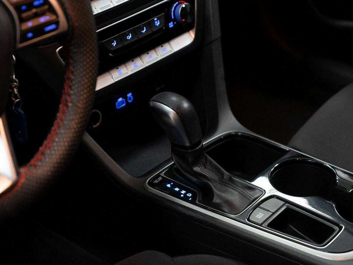 Купить Hyundai Sonata с пробегом. Фото: #10