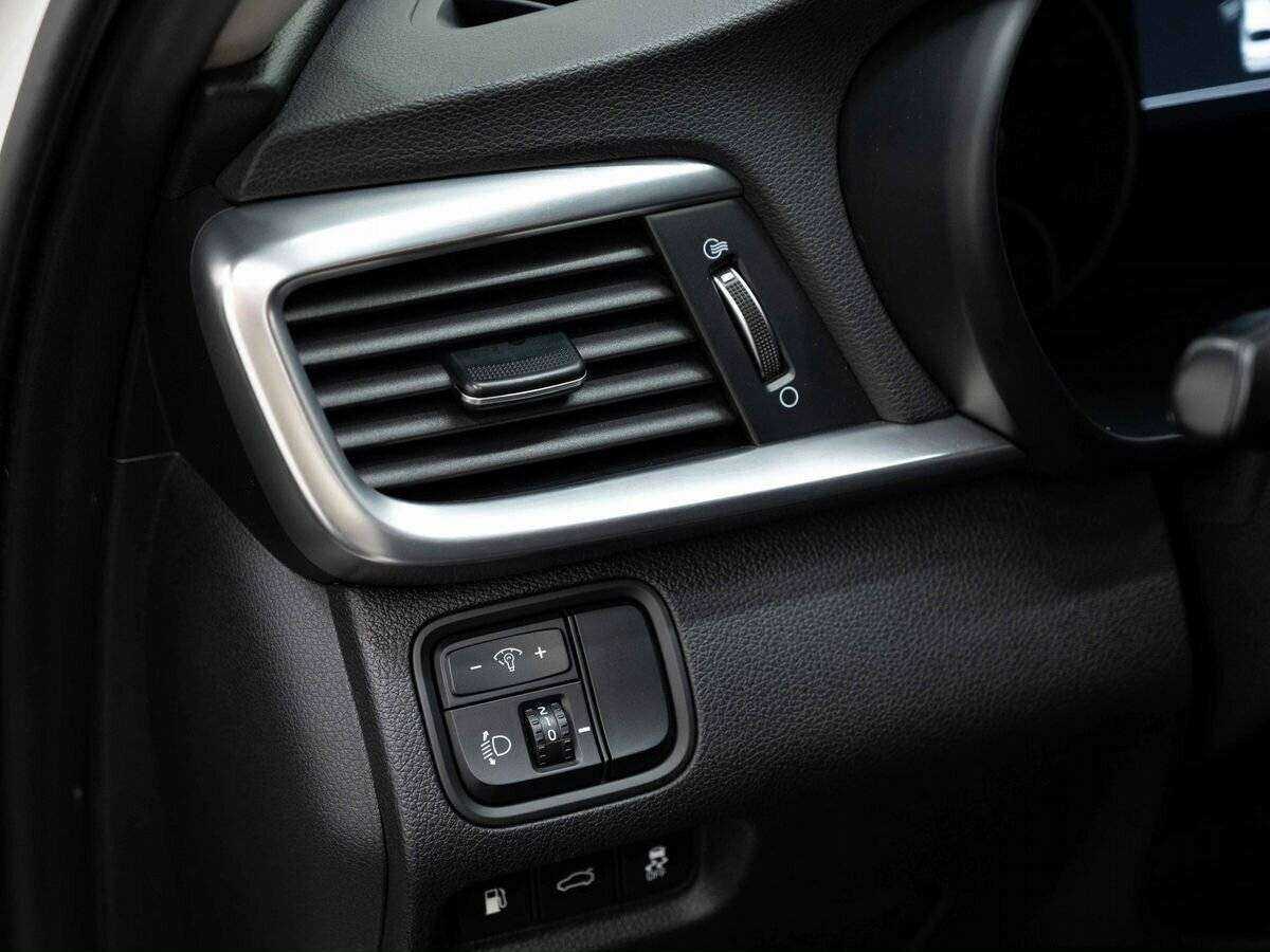 Купить Kia Optima с пробегом. Фото: #24