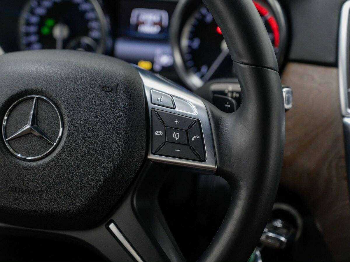 Купить Mercedes-Benz M-Класс с пробегом. Фото: #12