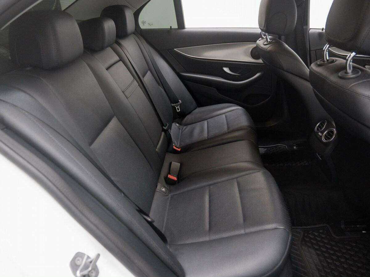 Купить Mercedes-Benz E-Класс с пробегом. Фото: #10