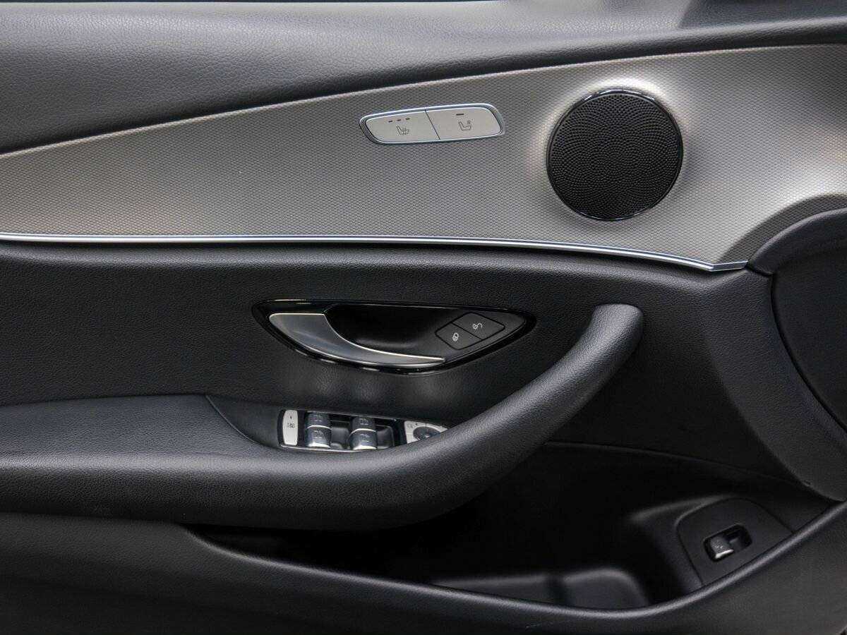 Купить Mercedes-Benz E-Класс с пробегом. Фото: #17
