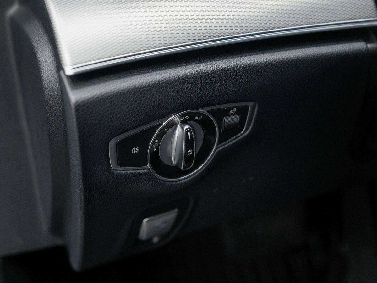 Купить Mercedes-Benz E-Класс с пробегом. Фото: #15
