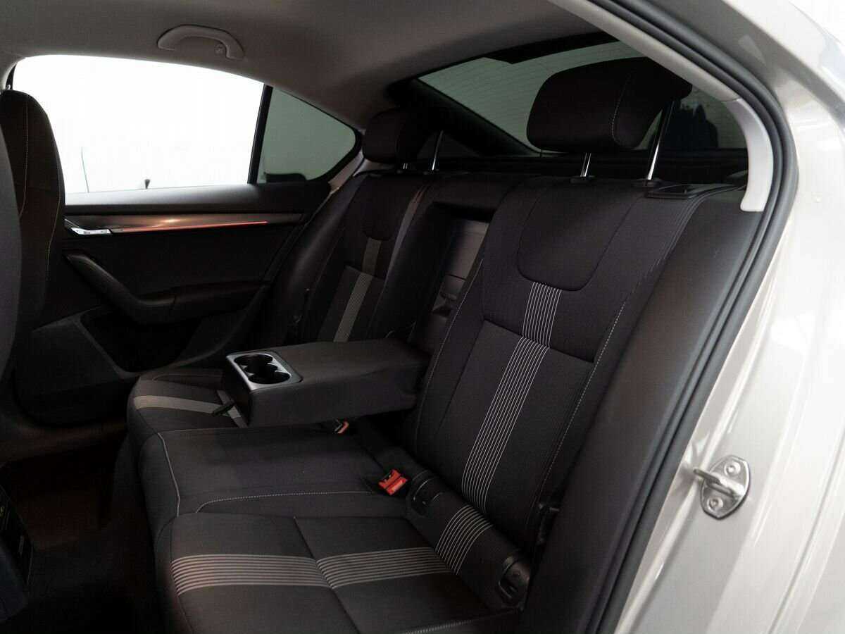 Купить Skoda Octavia с пробегом. Фото: #6