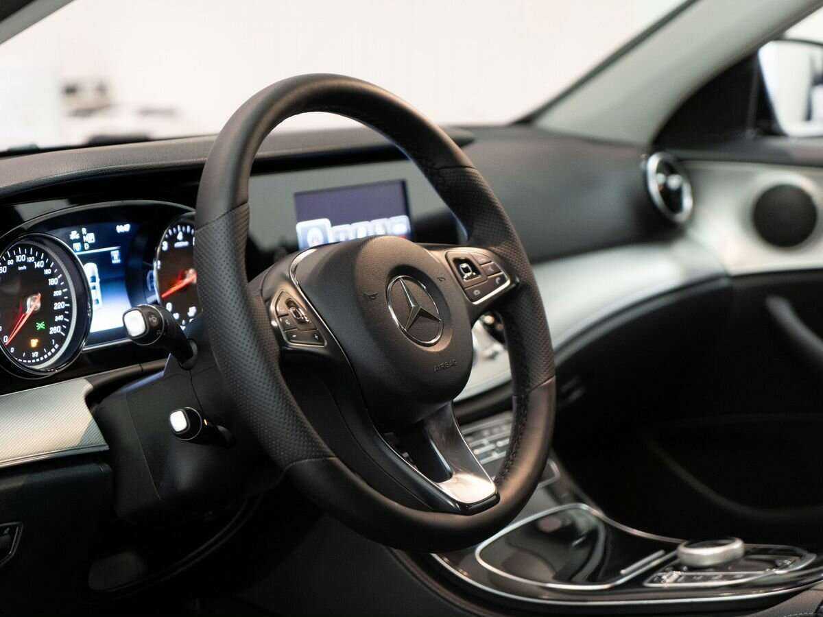 Купить Mercedes-Benz E-Класс с пробегом. Фото: #4