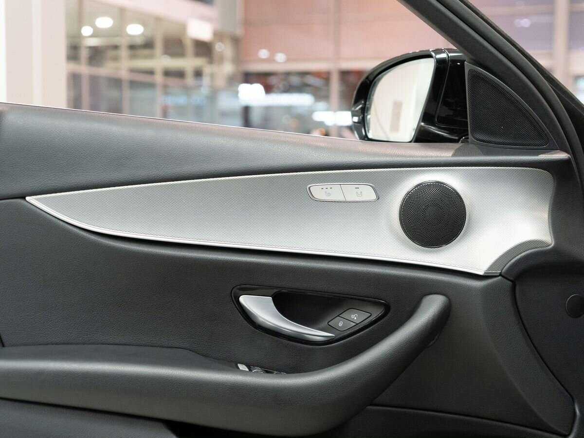 Купить Mercedes-Benz E-Класс с пробегом. Фото: #16