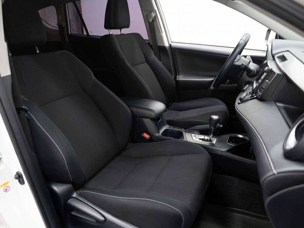 Купить Toyota RAV4 с пробегом. Фото: #9
