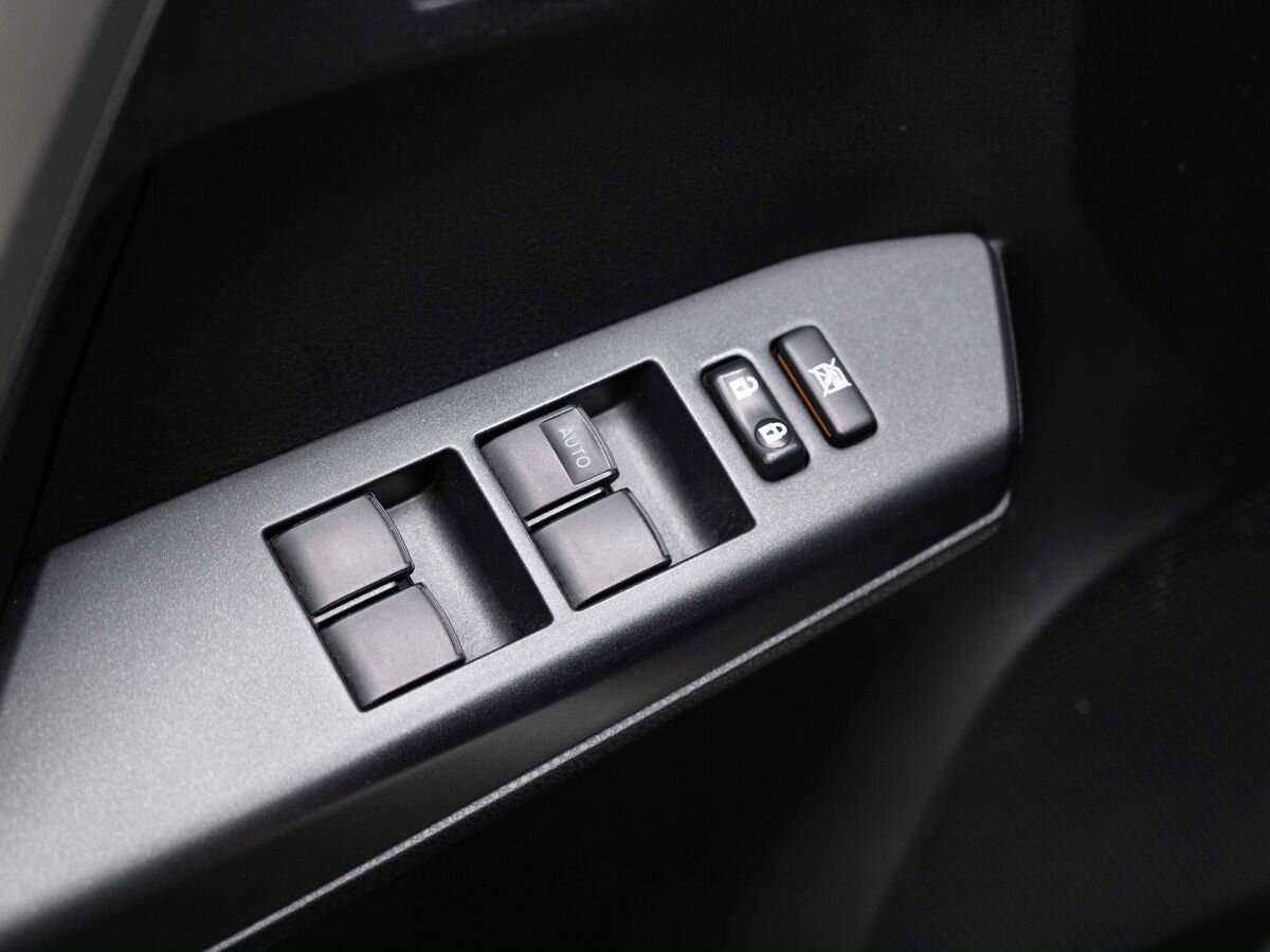 Купить Toyota RAV4 с пробегом. Фото: #13