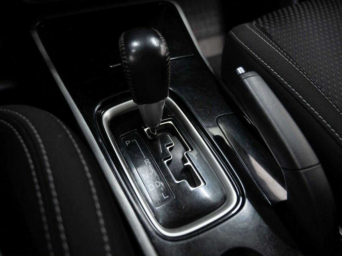 Купить Mitsubishi Outlander с пробегом. Фото: #17