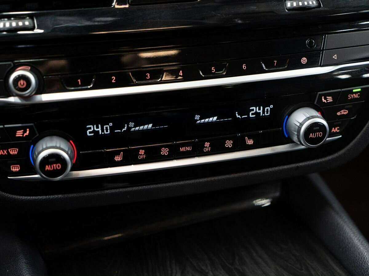 Купить BMW 5 серии с пробегом. Фото: #10