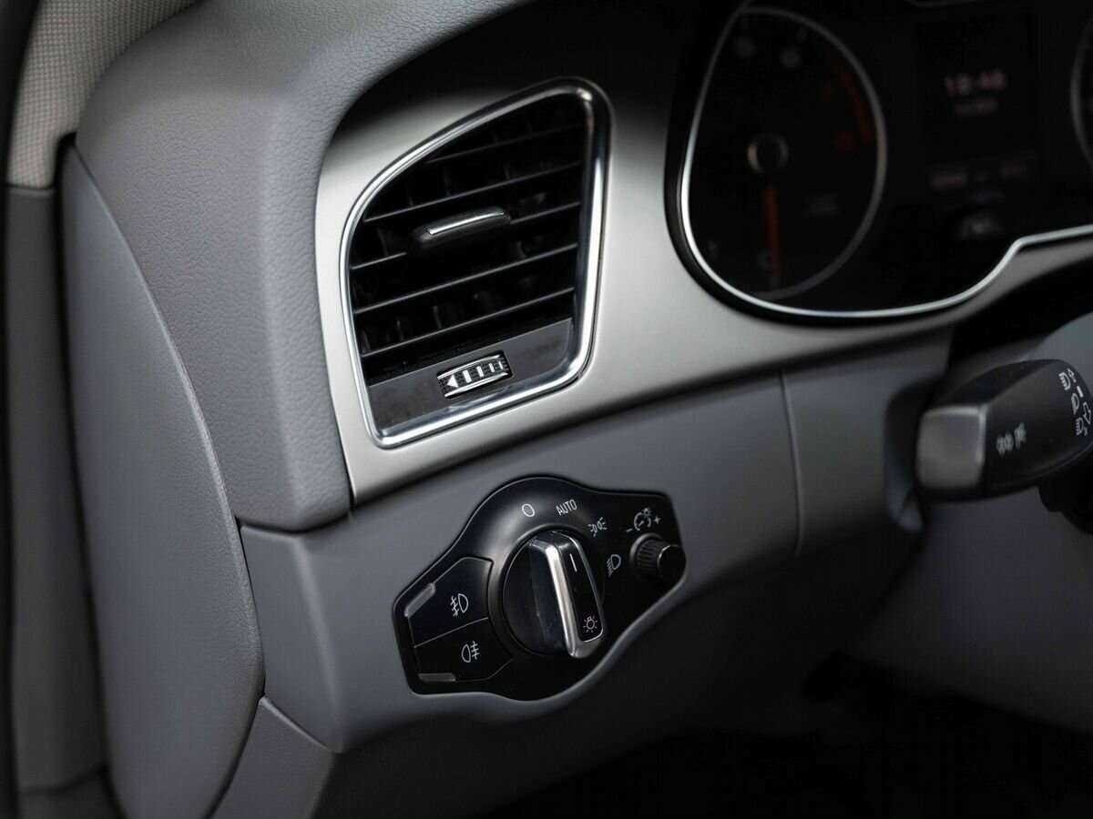 Купить Audi A4 с пробегом. Фото: #11