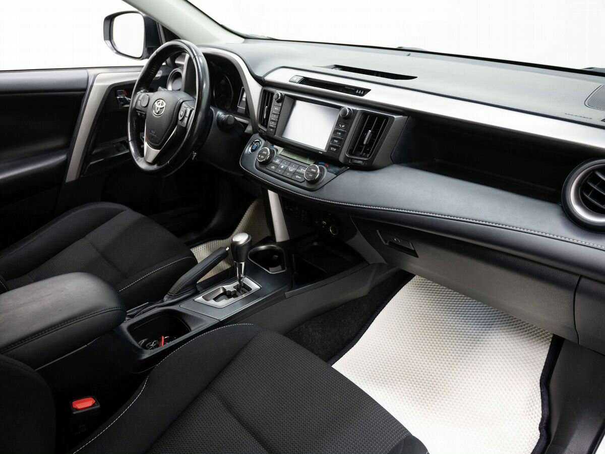 Купить Toyota RAV4 с пробегом. Фото: #8