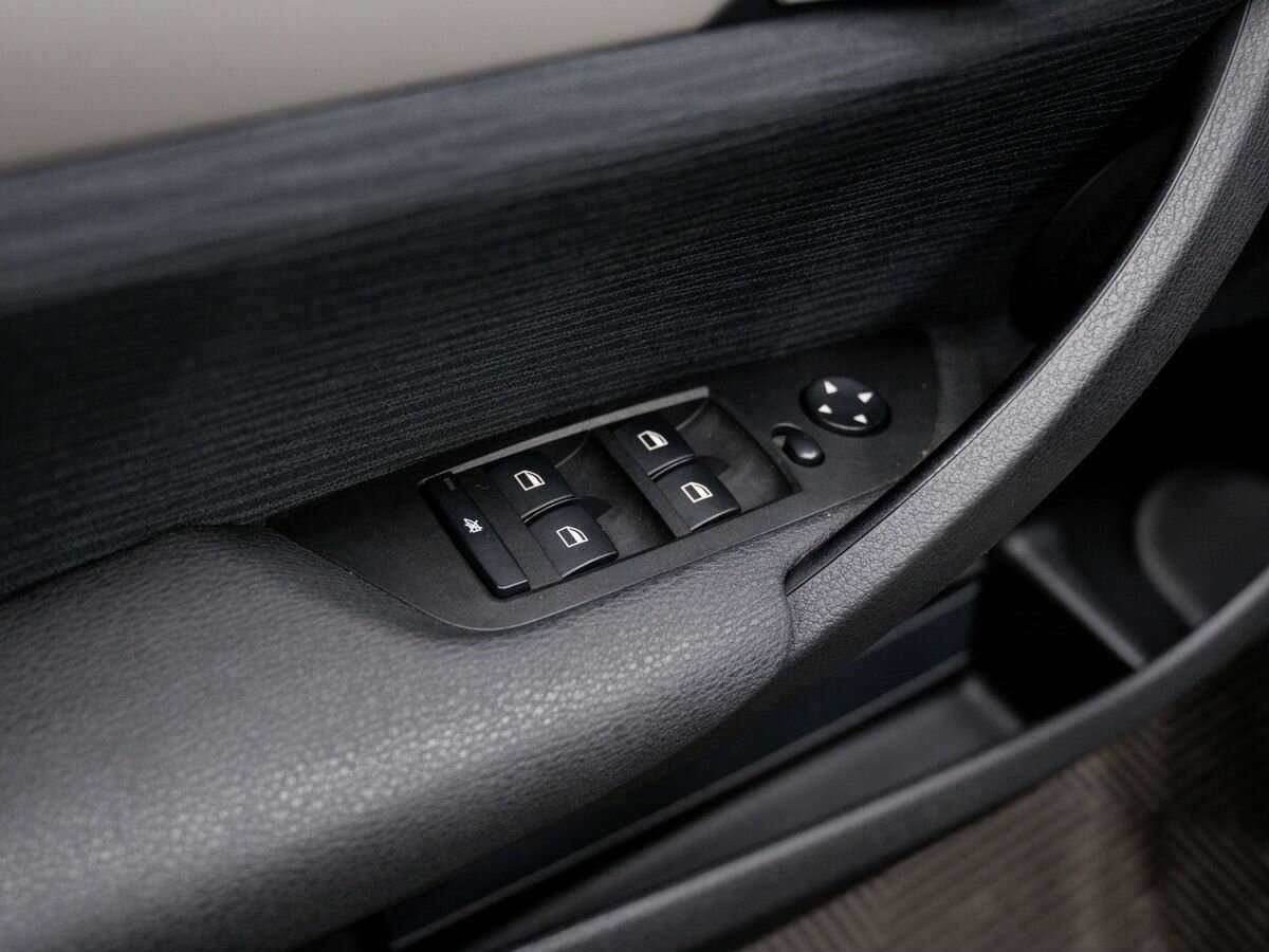 Купить BMW X1 с пробегом. Фото: #14