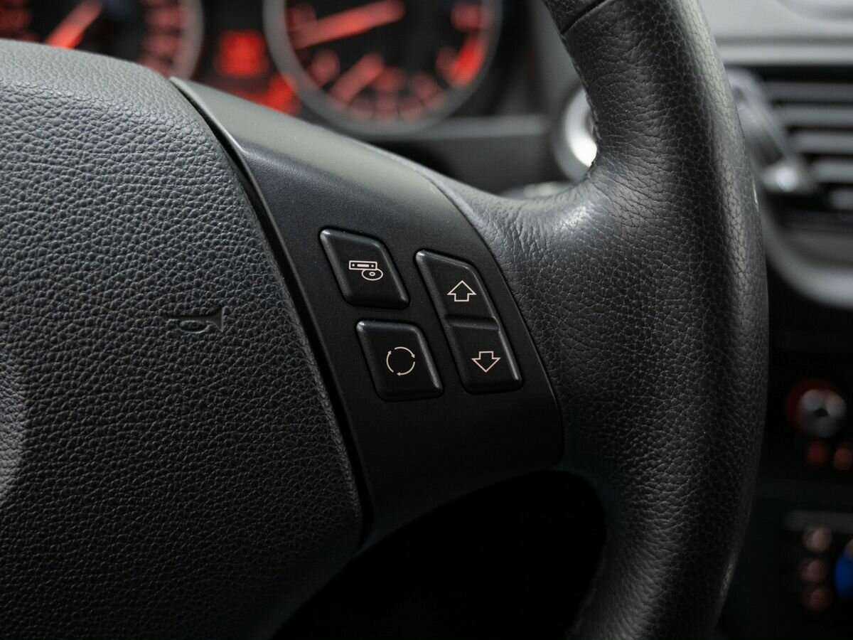 Купить BMW X1 с пробегом. Фото: #18